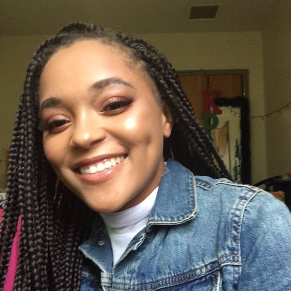 Meet your Posher, Kaela